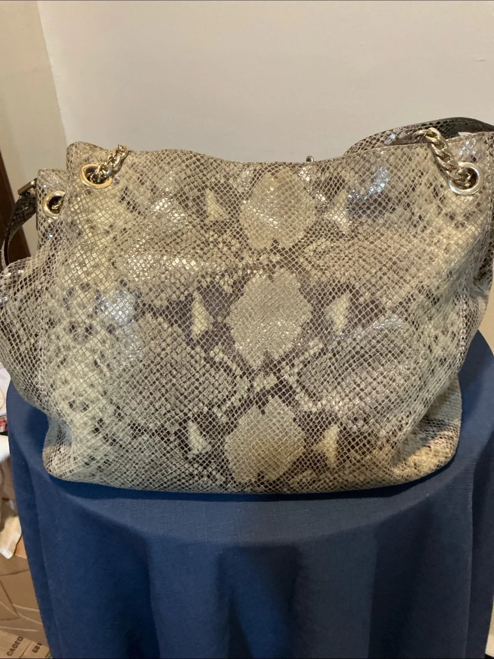 MICHAEL KORS JET SET BAG